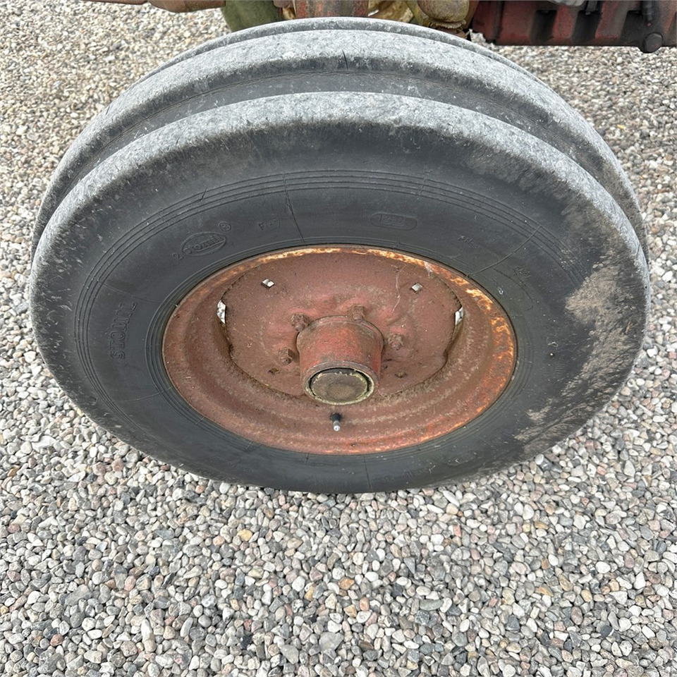 Traktor International IH 474: bild 34