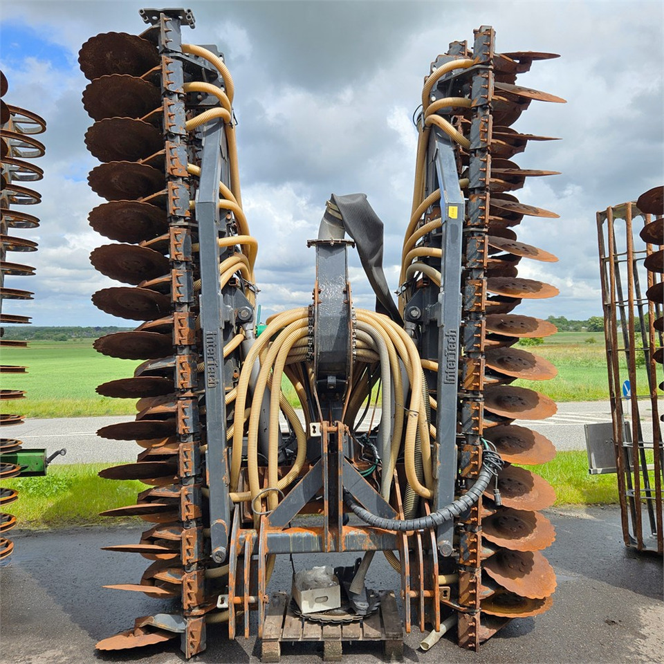 Intertech 7,5m - Gödselspridare: bild 2 Intertech 7,5m - Gödselspridare: bild 2