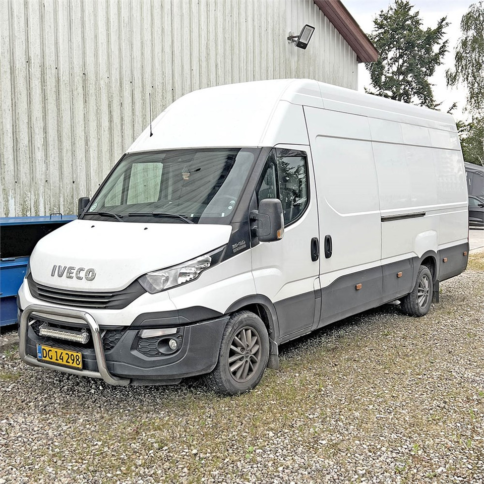 Iveco 35s18 - Skåpbil: bild 1 Iveco 35s18 - Skåpbil: bild 1