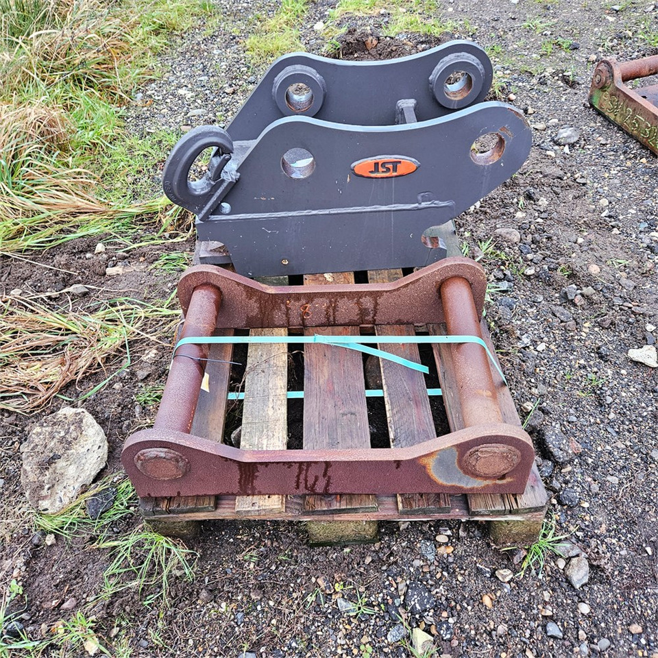 JST S70 - Redskapsfäste: bild 1 JST S70 - Redskapsfäste: bild 1