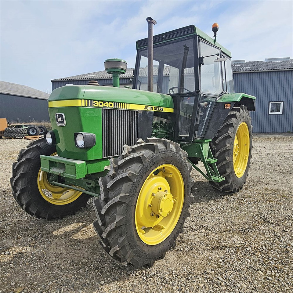John Deere 3040 - Traktor: bild 3 John Deere 3040 - Traktor: bild 3