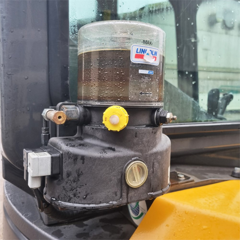 Minigrävmaskin Kato HD 35: bild 6