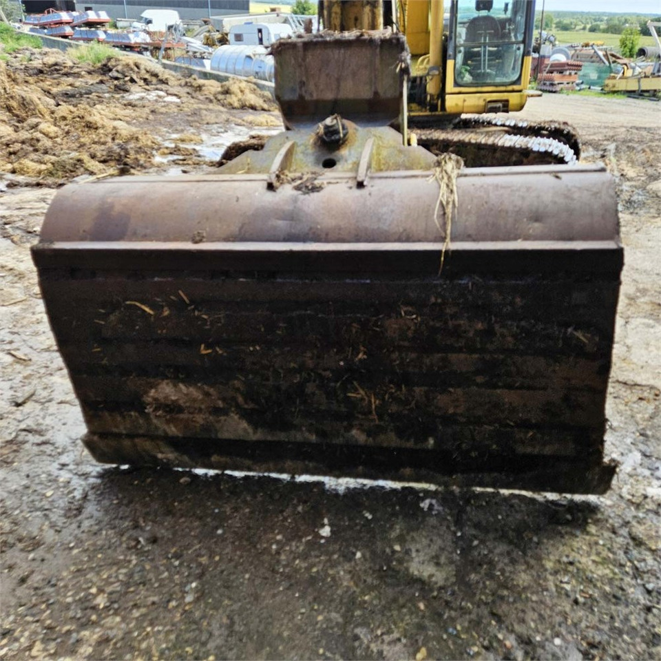 Bandgrävare Komatsu PC240LC-8: bild 20