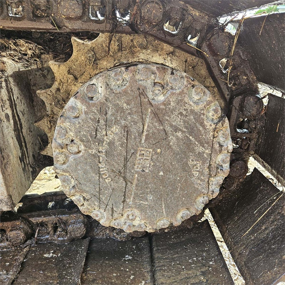 Bandgrävare Komatsu PC240LC-8: bild 26