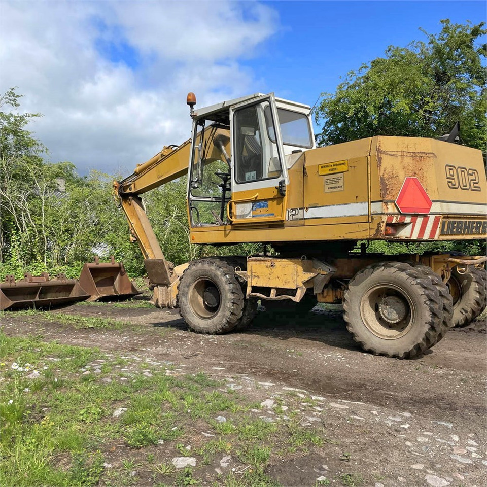 Liebherr A 902 - Grävmaskin på däck: bild 4 Liebherr A 902 - Grävmaskin på däck: bild 4