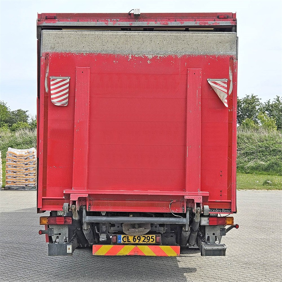 Mercedes Actros 2541 - Lastbil med skåp: bild 4 Mercedes Actros 2541 - Lastbil med skåp: bild 4