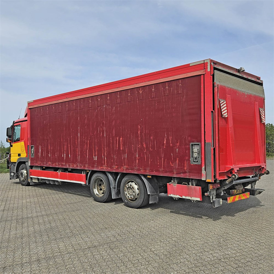 Mercedes Actros 2541 - Lastbil med skåp: bild 3 Mercedes Actros 2541 - Lastbil med skåp: bild 3