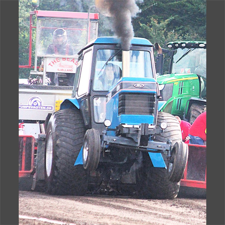 New Holland Feldborg El Diablo - Traktor: bild 2 New Holland Feldborg El Diablo - Traktor: bild 2