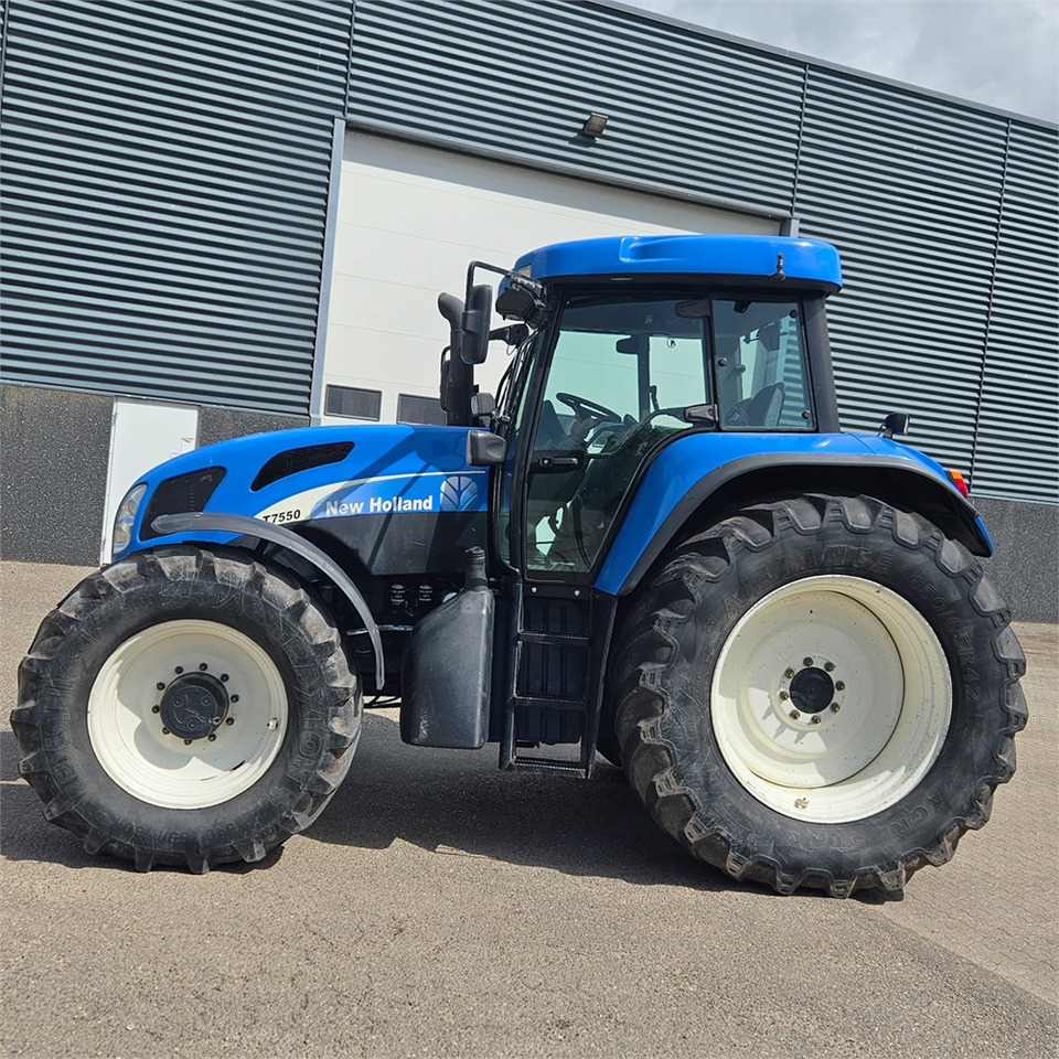 New Holland T7550 - Traktor: bild 2 New Holland T7550 - Traktor: bild 2