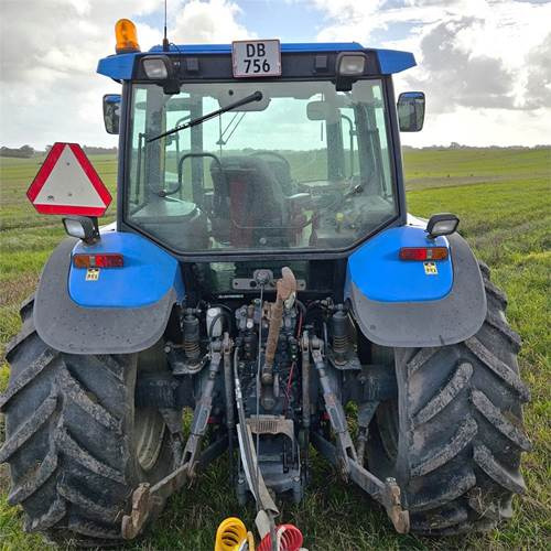 New Holland TM165 - Traktor: bild 5 New Holland TM165 - Traktor: bild 5