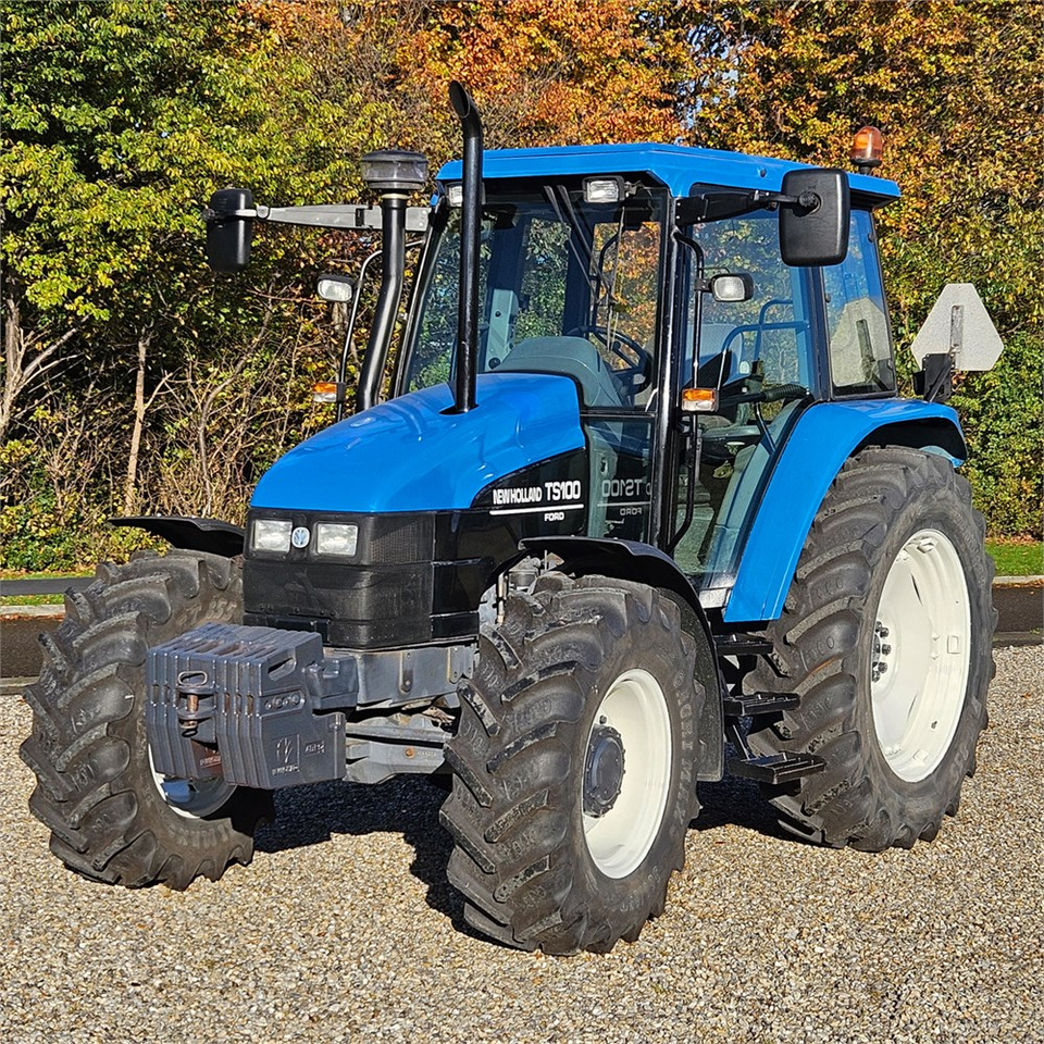 New Holland TS 100 - Traktor: bild 2 New Holland TS 100 - Traktor: bild 2