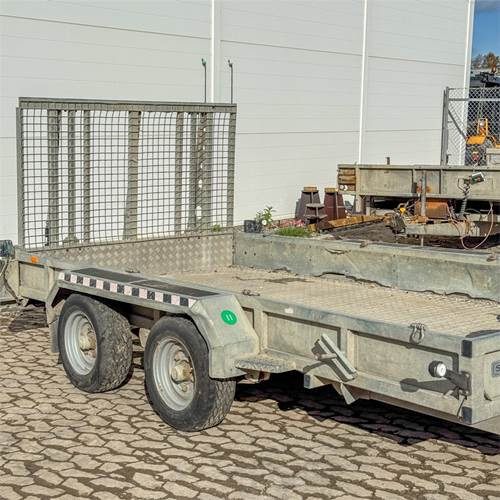 Nugent P3718 - Bilsläp: bild 1 Nugent P3718 - Bilsläp: bild 1