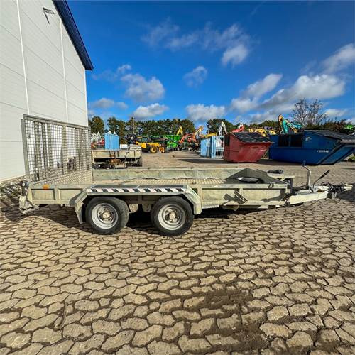 Nugent P3718 - Bilsläp: bild 3 Nugent P3718 - Bilsläp: bild 3