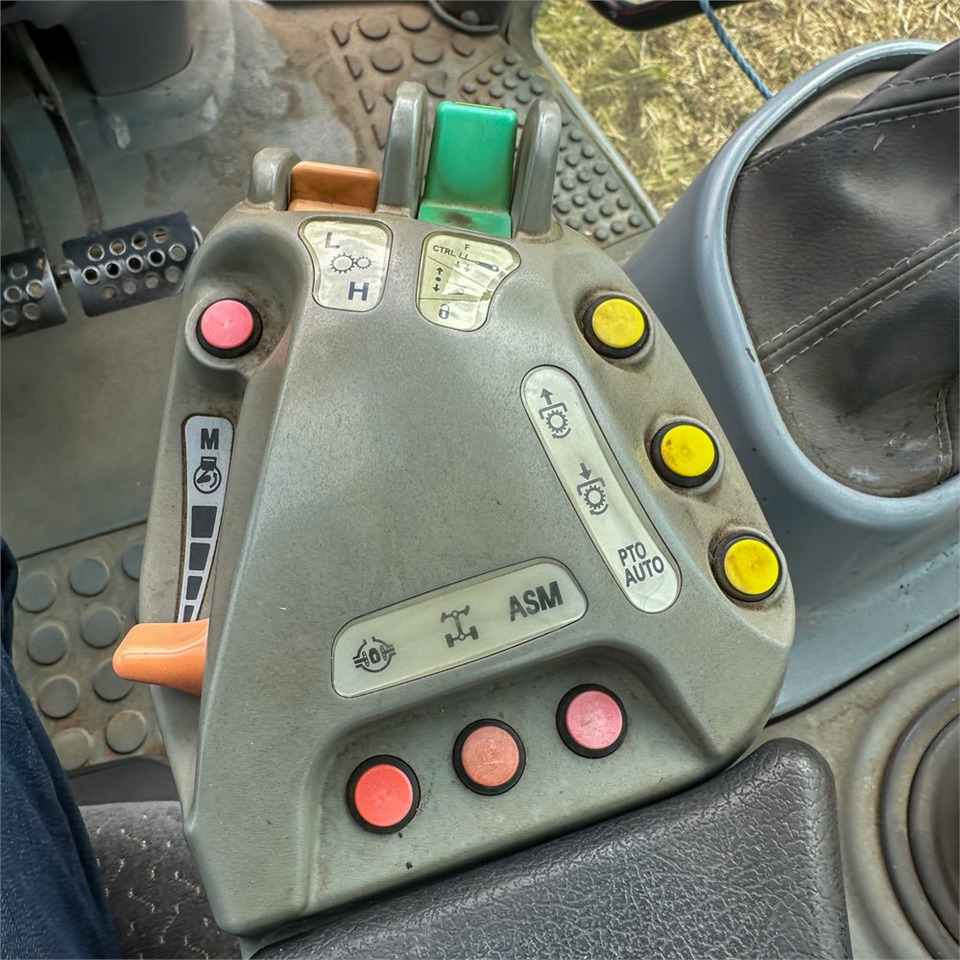 Traktor Same Eron 130: bild 16