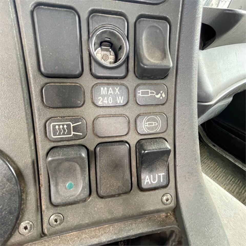 Flakbil Scania 124G: bild 27 Flakbil Scania 124G: bild 27