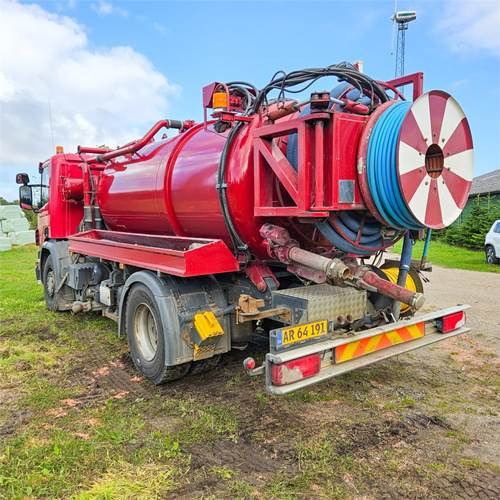 Scania P250 - Sugbil: bild 1 Scania P250 - Sugbil: bild 1