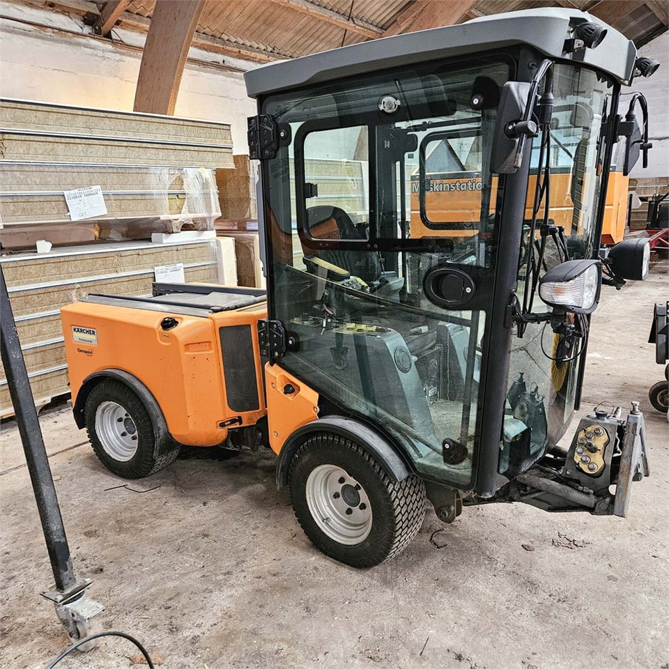 Kärcher PF-C MIC42 - Utility/ Specialfordon: bild 1 Kärcher PF-C MIC42 - Utility/ Specialfordon: bild 1