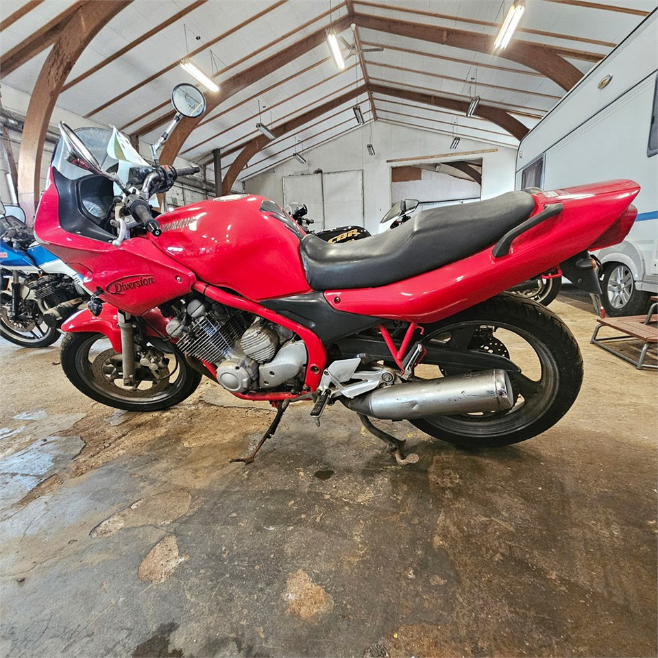 Yamaha XJ600 Diversion - Motorcykel: bild 2 Yamaha XJ600 Diversion - Motorcykel: bild 2