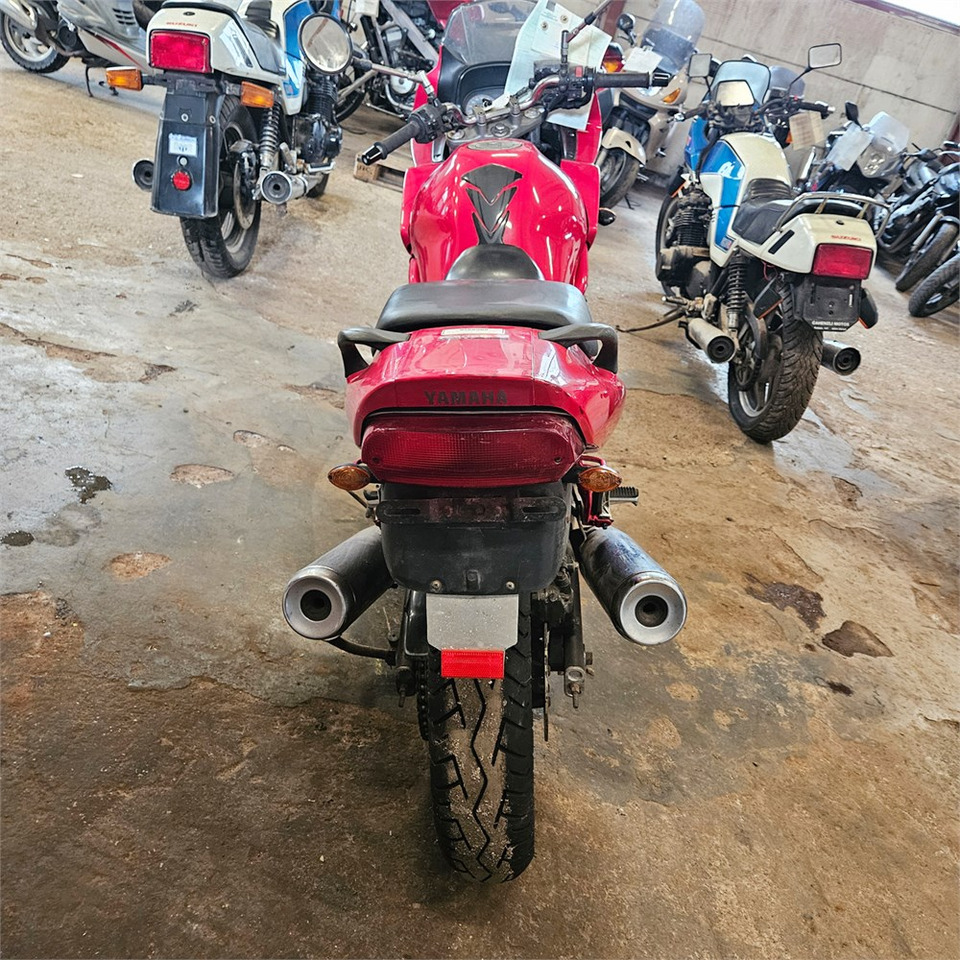 Yamaha XJ600 Diversion - Motorcykel: bild 4 Yamaha XJ600 Diversion - Motorcykel: bild 4