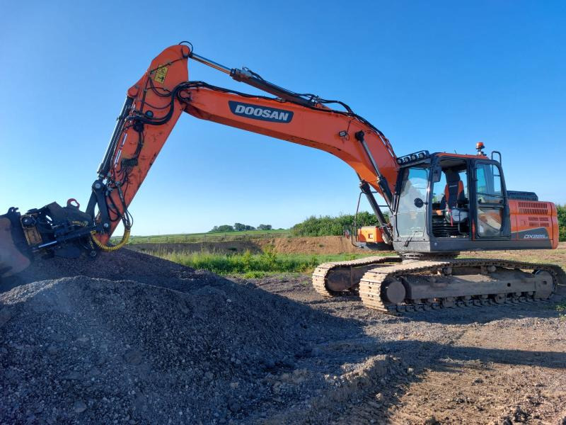 Doosan DX 225LC-5 - Bandgrävare: bild 1 Doosan DX 225LC-5 - Bandgrävare: bild 1