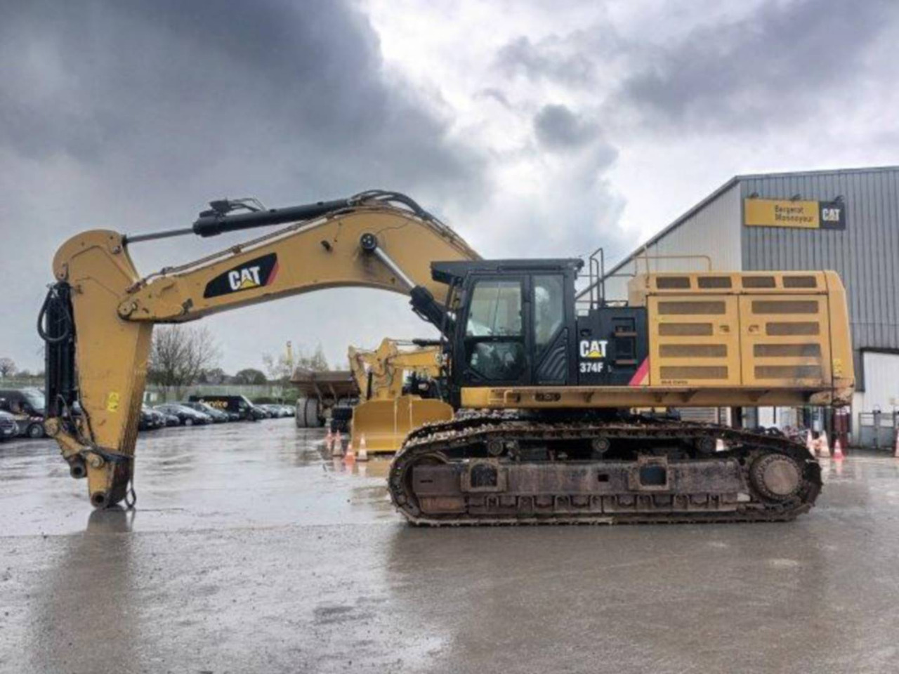 Bandgrävare CAT 374F: bild 30