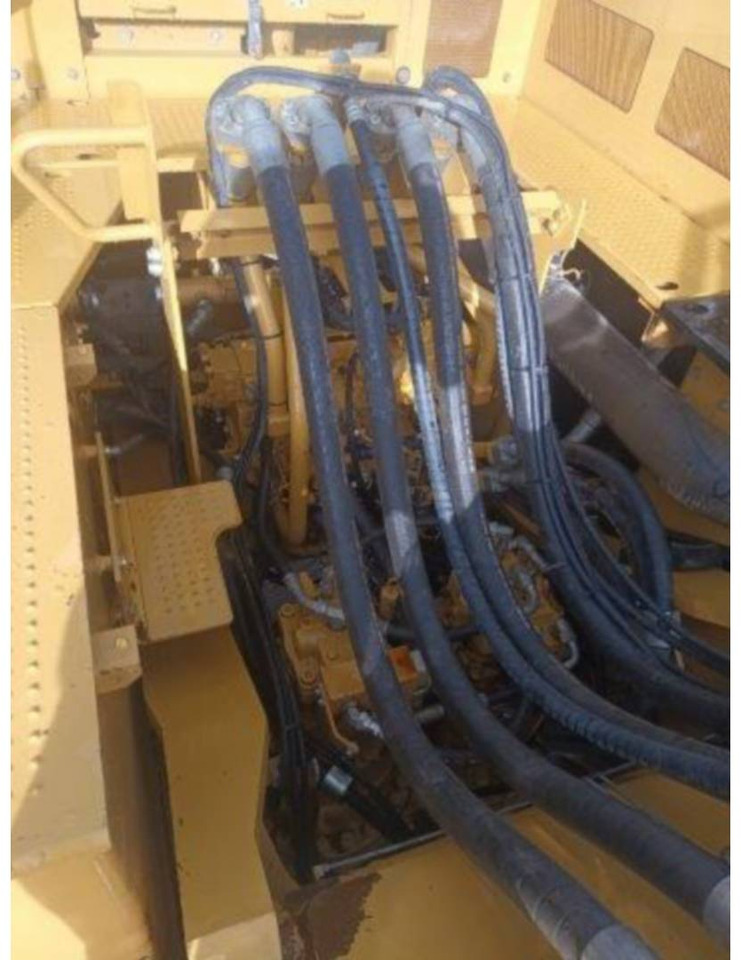 Bandgrävare CAT 374F: bild 14