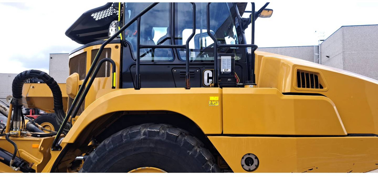 Ramstyrd dumper CAT 730: bild 7