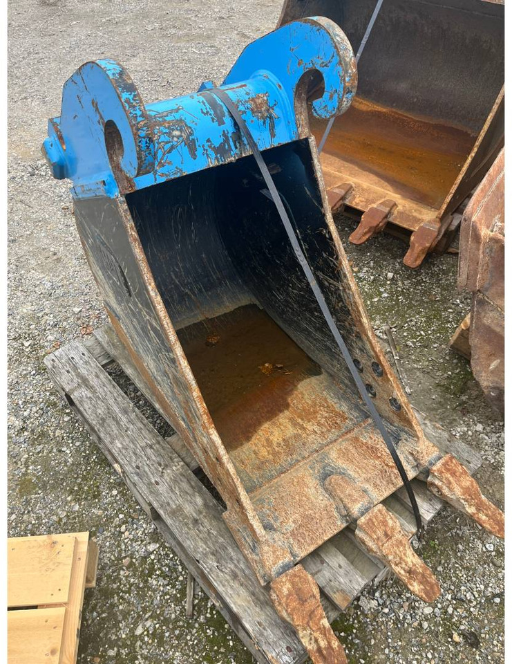 CAT CW20S/GD/600MM/310L - Grävmaskinsskopa: bild 1 CAT CW20S/GD/600MM/310L - Grävmaskinsskopa: bild 1