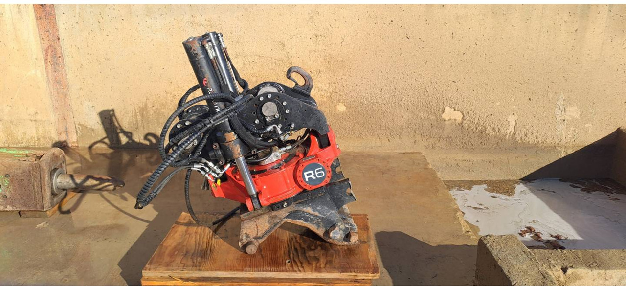 ROTOTILT R6/ROTOTILT/CW40S - Tiltrotator: bild 1 ROTOTILT R6/ROTOTILT/CW40S - Tiltrotator: bild 1