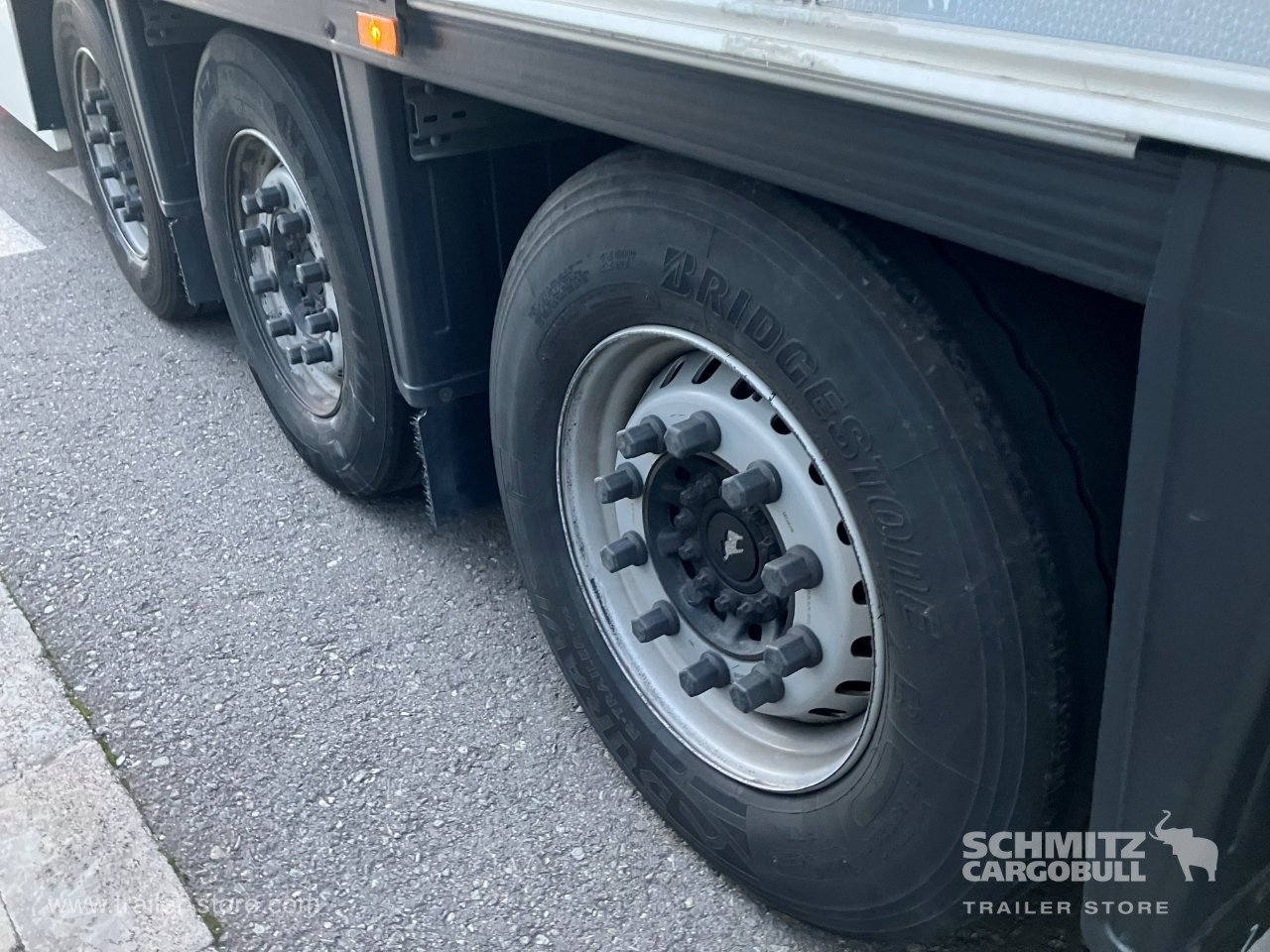 SCHMITZ Semiremolque Frigo Standard Double deck - Isotermiska semitrailer: bild 5 SCHMITZ Semiremolque Frigo Standard Double deck - Isotermiska semitrailer: bild 5