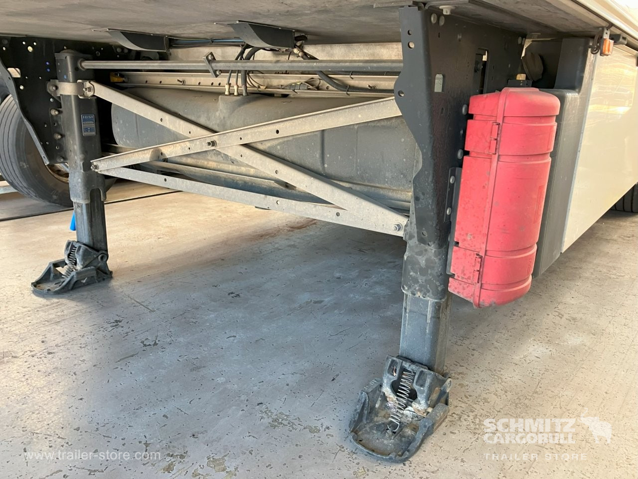SCHMITZ Semiremolque Frigo Standard Double deck - Isotermiska semitrailer: bild 4 SCHMITZ Semiremolque Frigo Standard Double deck - Isotermiska semitrailer: bild 4