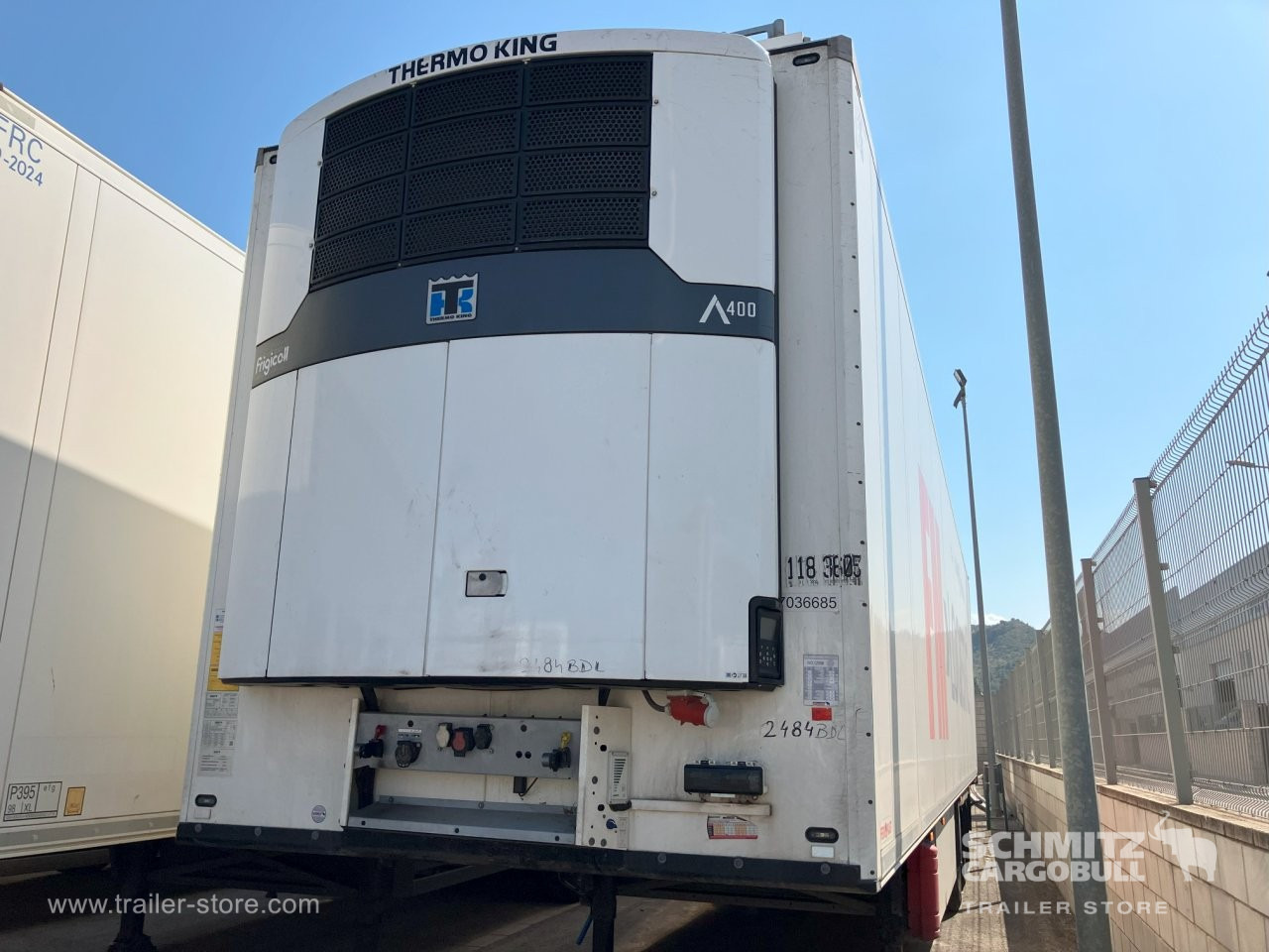 SCHMITZ Semiremolque Frigo Standard Double deck - Isotermiska semitrailer: bild 1 SCHMITZ Semiremolque Frigo Standard Double deck - Isotermiska semitrailer: bild 1