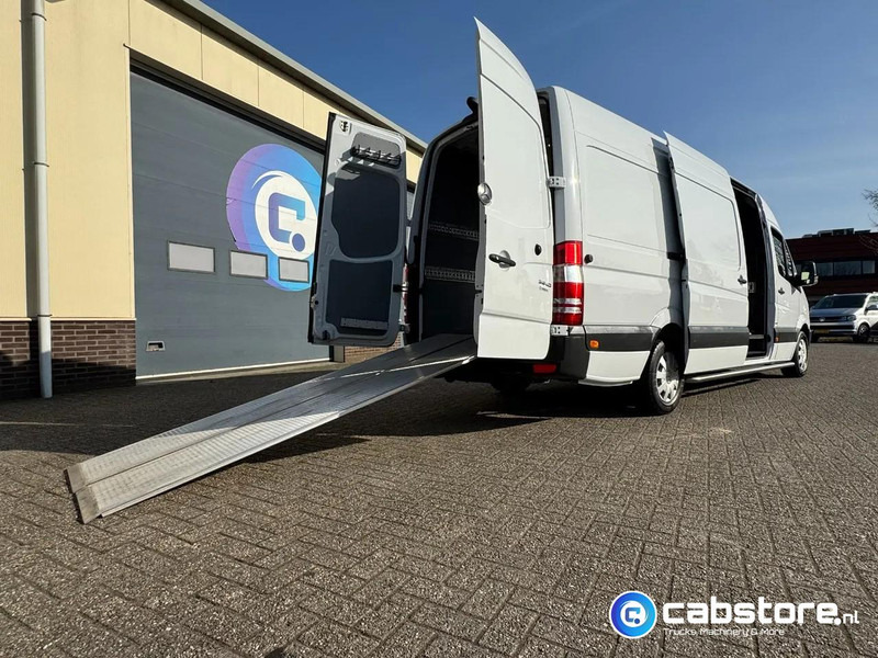Mercedes-Benz Sprinter 316 CDI L3/H2 316 CDI Euro 5 - L3/H2 - Automaat - Geïntegreerde rijplaten in vloer - Bearlock - Year 2015 - Nieuwe banden - Camperbus - Skåpbil: bild 3 Mercedes-Benz Sprinter 316 CDI L3/H2 316 CDI Euro 5 - L3/H2 - Automaat - Geïntegreerde rijplaten in vloer - Bearlock - Year 2015 - Nieuwe banden - Camperbus - Skåpbil: bild 3