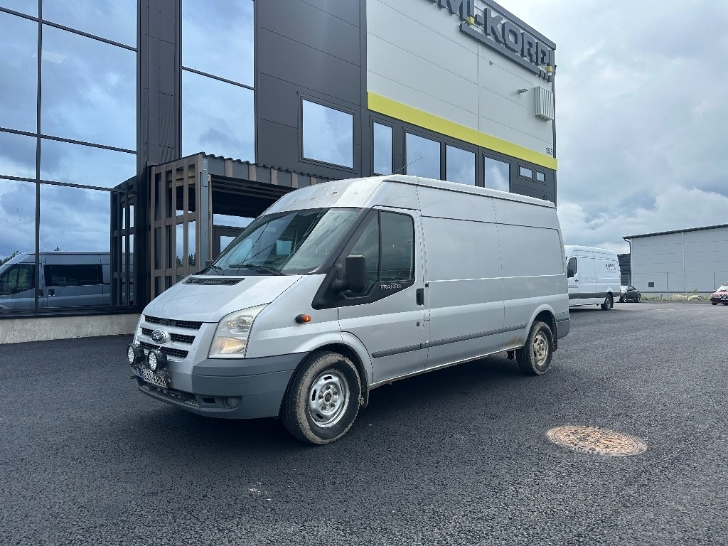 Ford Transit T350 4X4 huoltohyllyt - Skåpbil: bild 1 Ford Transit T350 4X4 huoltohyllyt - Skåpbil: bild 1