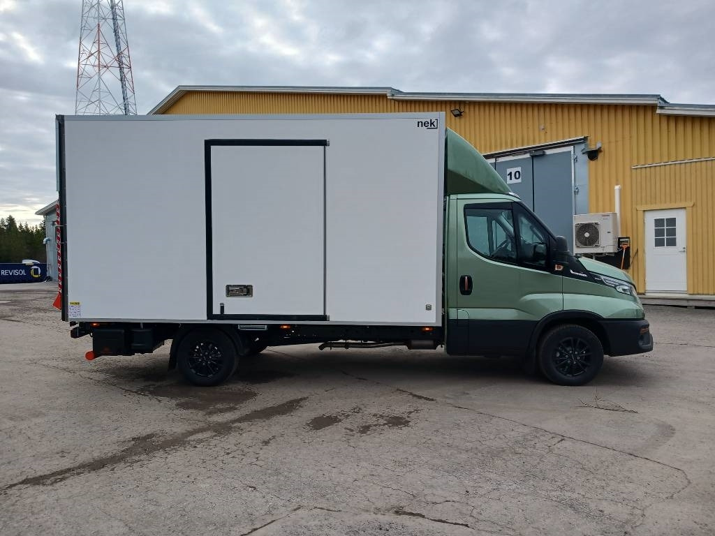 Iveco Daily 35S18A8 - Skåpbil: bild 5 Iveco Daily 35S18A8 - Skåpbil: bild 5