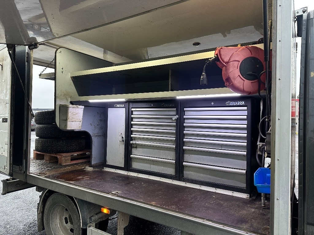 Iveco Daily 50C18A8 huoltoauto - Skåpbil: bild 4 Iveco Daily 50C18A8 huoltoauto - Skåpbil: bild 4