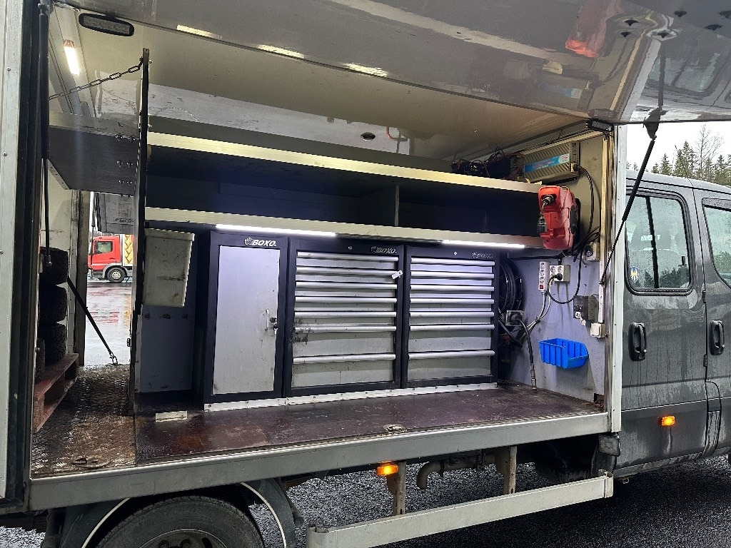 Iveco Daily 50C18A8 huoltoauto - Skåpbil: bild 3 Iveco Daily 50C18A8 huoltoauto - Skåpbil: bild 3