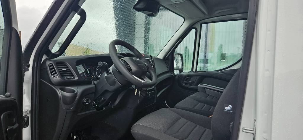 Iveco Daily 50C18A8V 16m3 - Skåpbil: bild 5 Iveco Daily 50C18A8V 16m3 - Skåpbil: bild 5