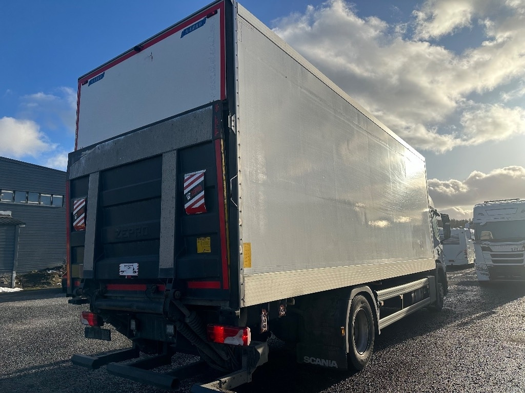 Scania P250 - Lastbil med skåp: bild 3 Scania P250 - Lastbil med skåp: bild 3