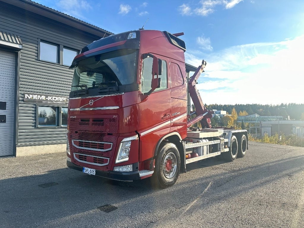 Volvo FH13 540 6x4 - Lastväxlare lastbil: bild 1 Volvo FH13 540 6x4 - Lastväxlare lastbil: bild 1