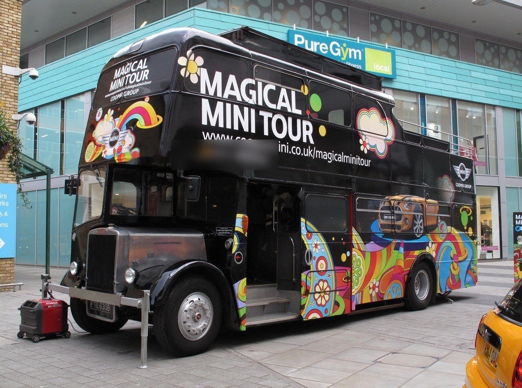 Dubbeldäckare buss Leyland PD3 British Triple-Decker Bus Promotional Exhibition: bild 6 Dubbeldäckare buss Leyland PD3 British Triple-Decker Bus Promotional Exhibition: bild 6