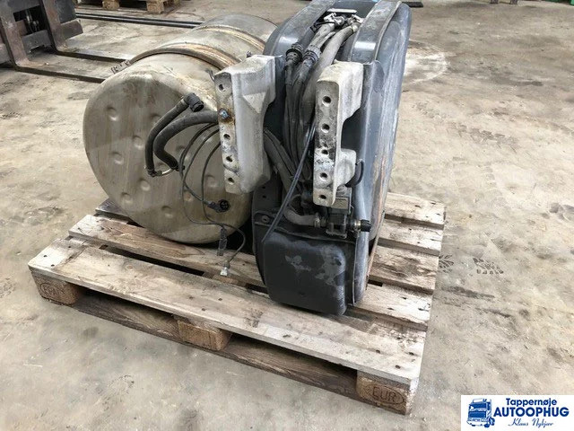 Scania Adblue pumpe Adblue tank P/N: 2141802 – 1884225 - AdBlue tank för Lastbil: bild 2 Scania Adblue pumpe Adblue tank P/N: 2141802 – 1884225 - AdBlue tank för Lastbil: bild 2