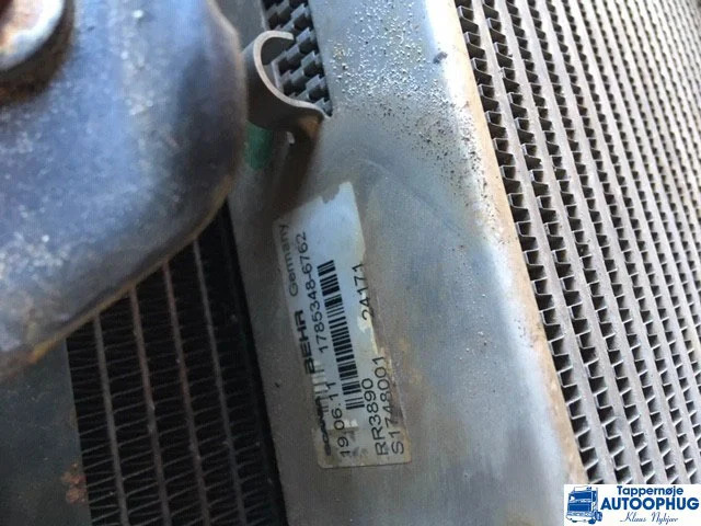 Scania EGR cooler P/N: 1785348 - Motor och reservdelar för Lastbil: bild 1 Scania EGR cooler P/N: 1785348 - Motor och reservdelar för Lastbil: bild 1