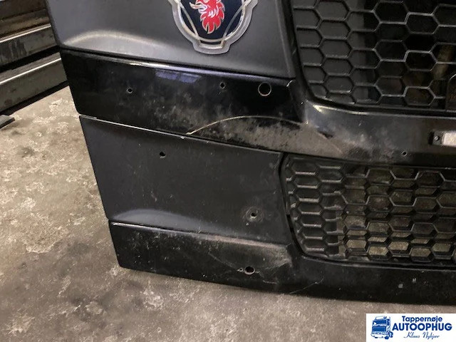 Scania R Front grille panel - Karosseri och exteriör för Lastbil: bild 3 Scania R Front grille panel - Karosseri och exteriör för Lastbil: bild 3