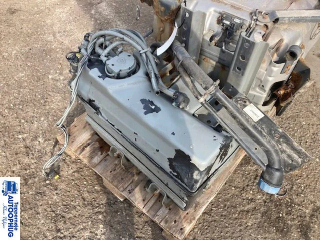 Scania adblue tank – reductant tank Scania 2196094 - AdBlue tank för Lastbil: bild 3 Scania adblue tank – reductant tank Scania 2196094 - AdBlue tank för Lastbil: bild 3