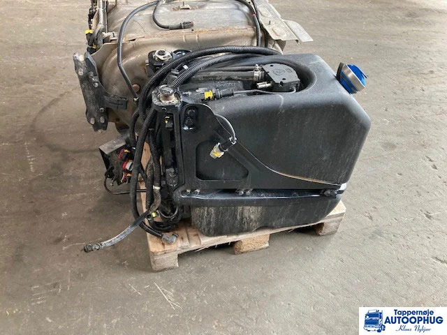 Scania adblue tank / reductant tank Scania 2919673 - AdBlue tank för Lastbil: bild 1 Scania adblue tank / reductant tank Scania 2919673 - AdBlue tank för Lastbil: bild 1