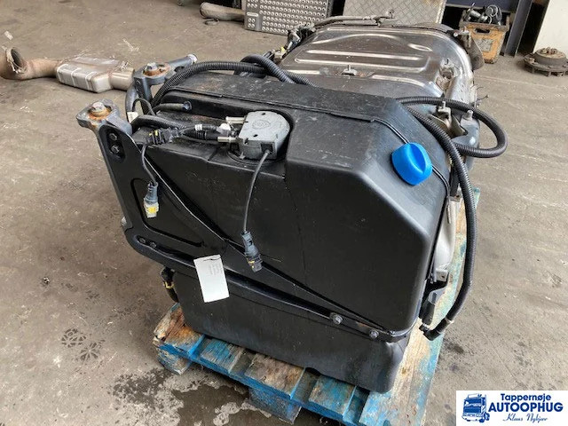 Scania adblue tank / reductant tank scania 2393232 - AdBlue tank för Lastbil: bild 1 Scania adblue tank / reductant tank scania 2393232 - AdBlue tank för Lastbil: bild 1