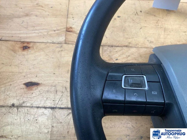 Volvo Steering wheel Volvo 22375510 - Hytt och interiör för Lastbil: bild 3 Volvo Steering wheel Volvo 22375510 - Hytt och interiör för Lastbil: bild 3
