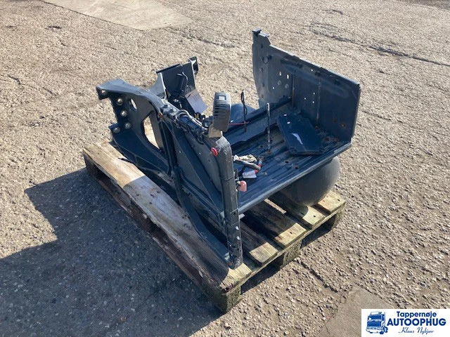 Volvo batterikasse komplet - Batteri för Lastbil: bild 1 Volvo batterikasse komplet - Batteri för Lastbil: bild 1