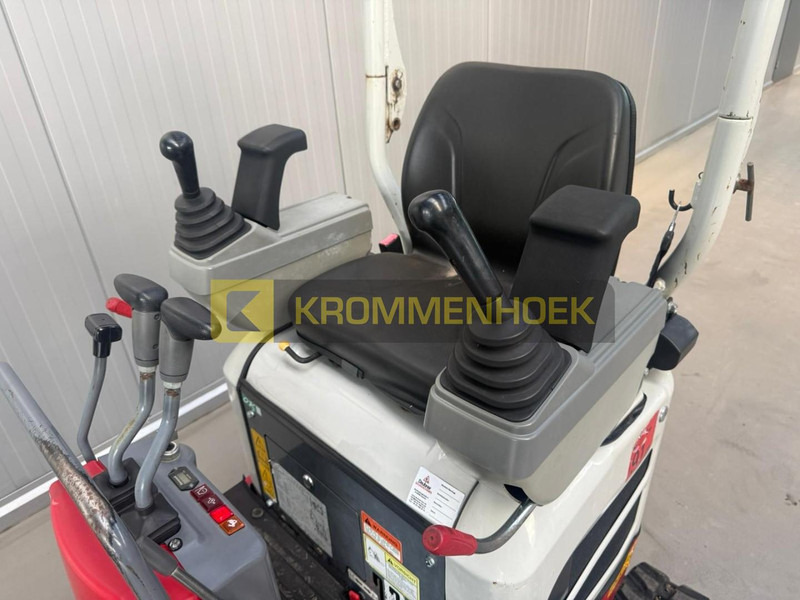 Minigrävmaskin Takeuchi TB 210 R: bild 13